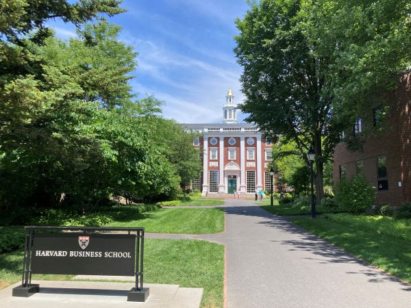 ハーバードビジネススクール（HBS,Harvard）MBA紹介とキャンパス散策
